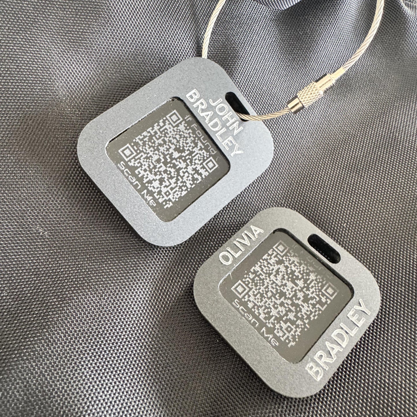 Luggage Tag | QR Code | Custom | 6mm in Matt Black with Grey Text