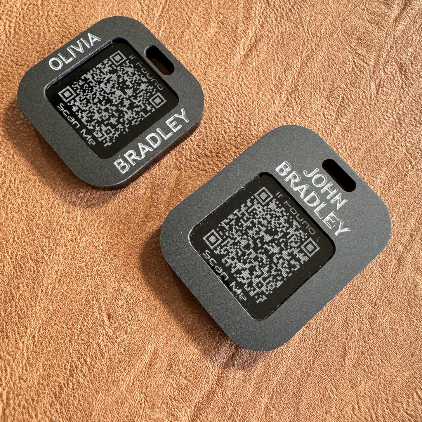 Luggage Tag | QR Code | Custom | 6mm in Matt Black with Grey Text