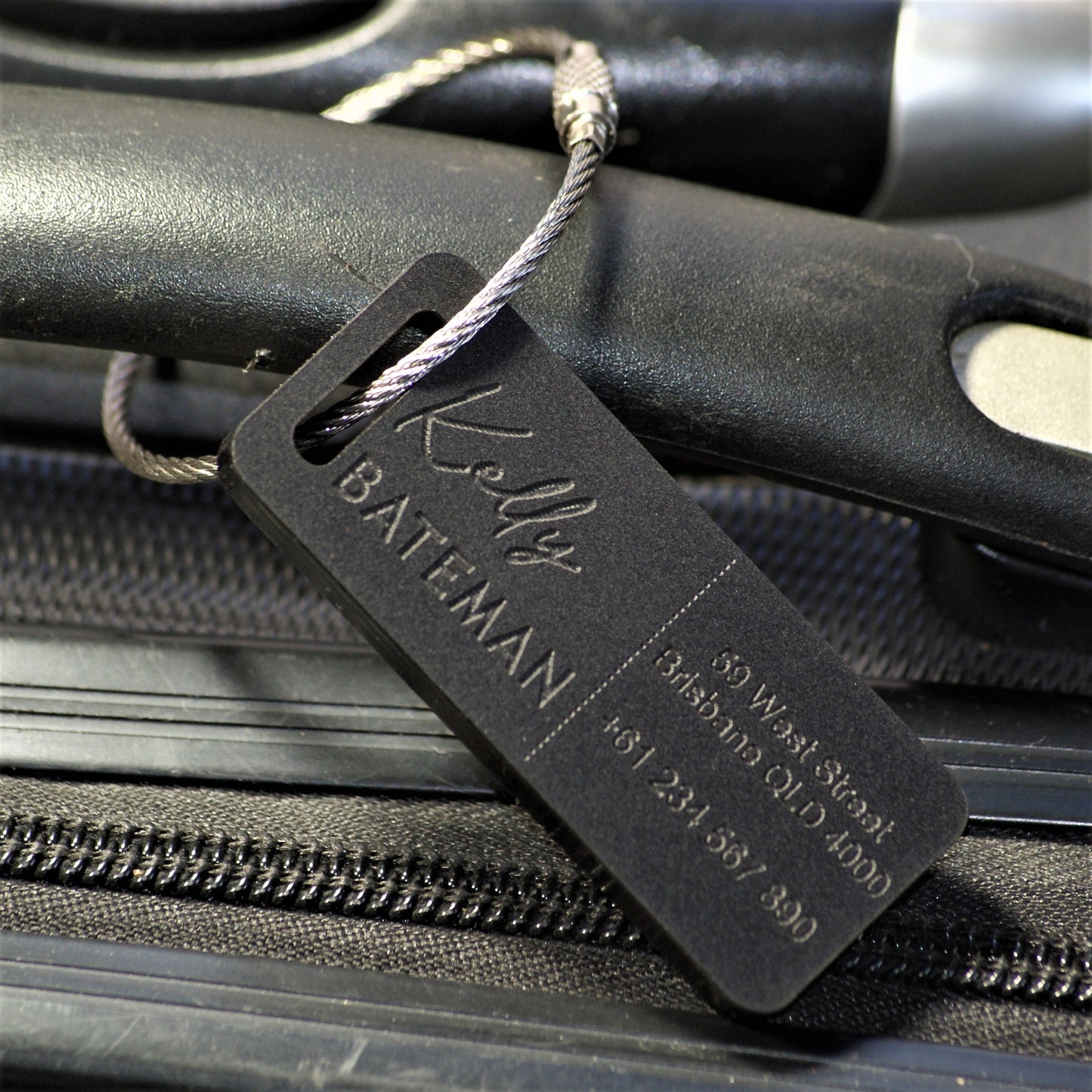Custom Luggage Tag | Discrete | 6mm in Matte Black | Personalized Luggage Tags | Wedding Placement Tags | Corporate Gift | Christmas Gift