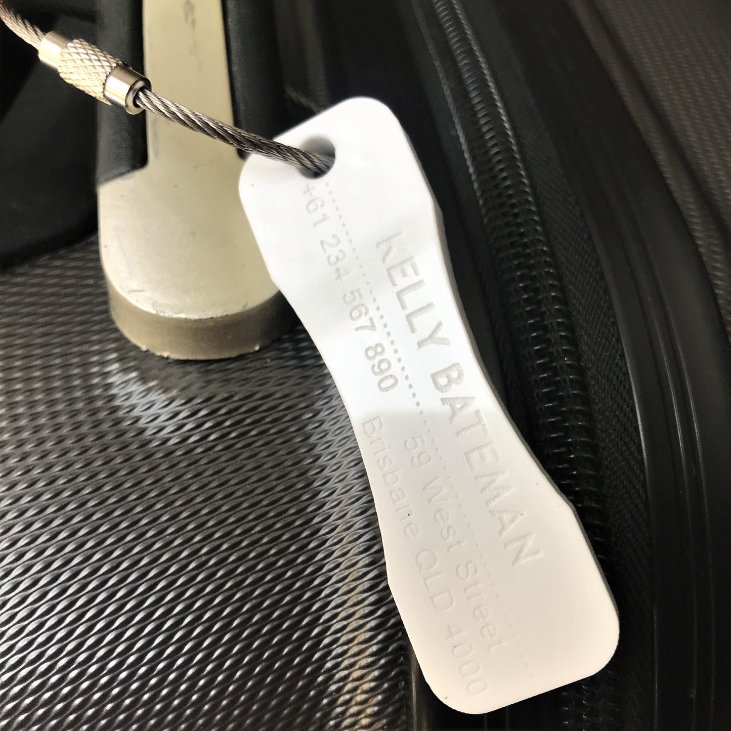 Custom Luggage Tag | Discrete |  6mm in White | Personalized Luggage Tags | Wedding Placement Tags | Corporate Gift | Christmas Gift